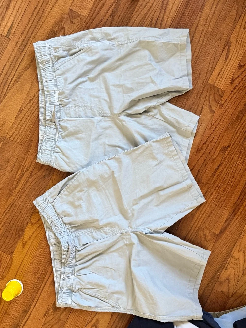 Cat & Jack Boys pull up khaki shorts in light gray, size 14 (xl)